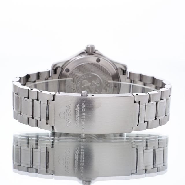 Omega Seamaster 300m Mid-Size 2262.50.00 Image 3